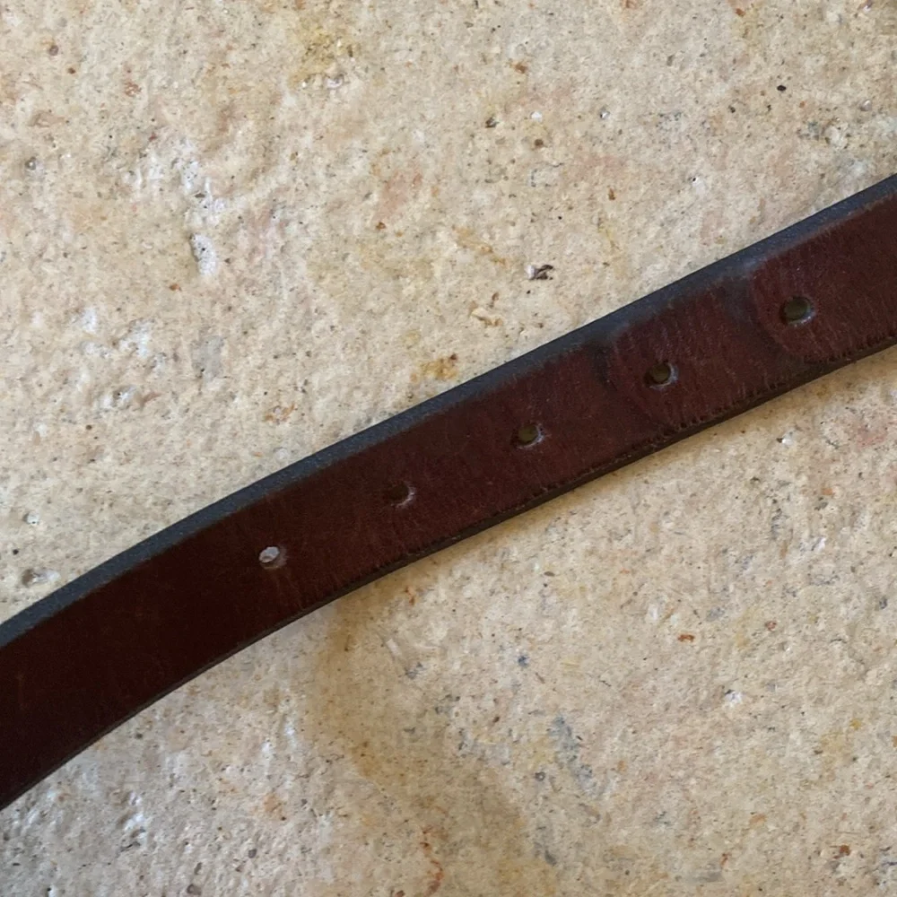 Fossil Brown leather Belt Mens M Solid Brass Buckle Simple minimalist Western